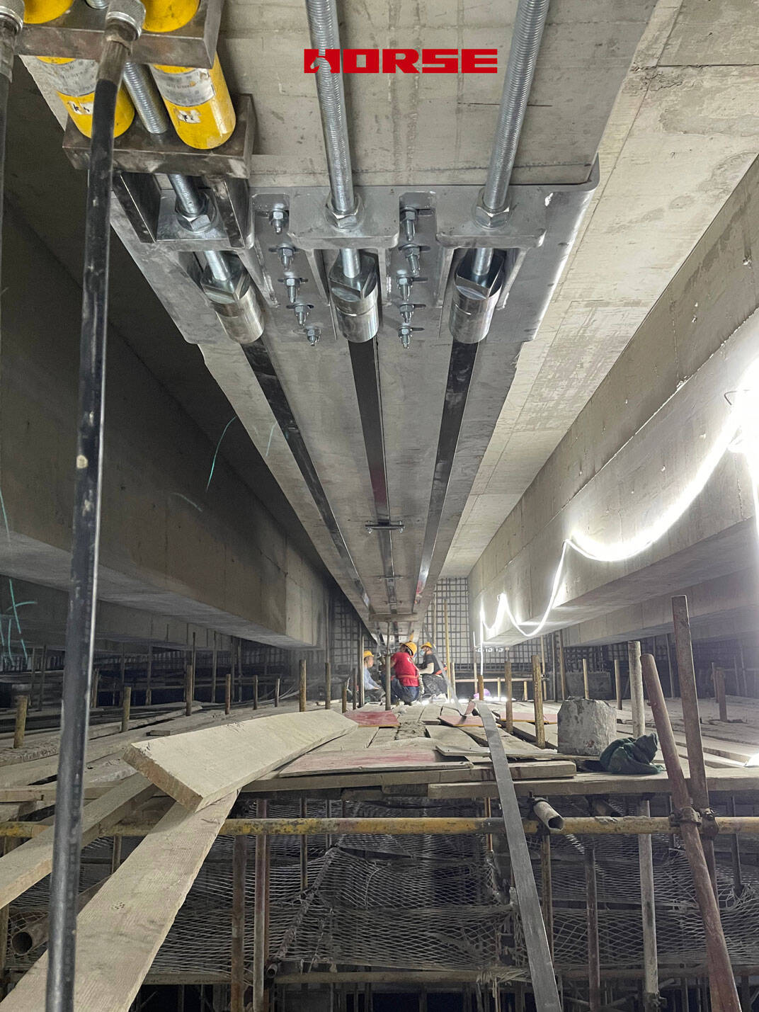 Prestress Carbon Plates